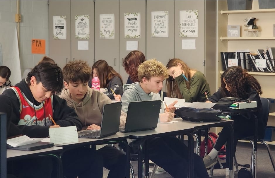 Talawanda Middle School course teaches careers, professionalism in agriculture