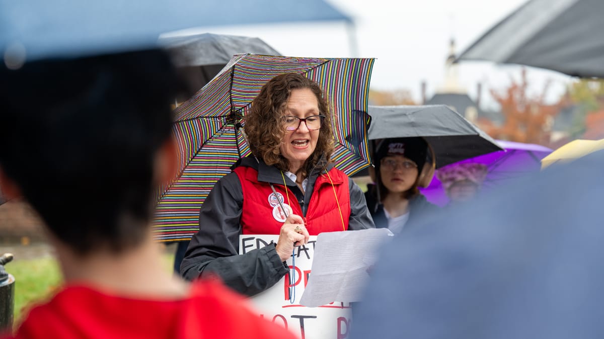 Miami students, faculty deliver petition calling for academic freedom